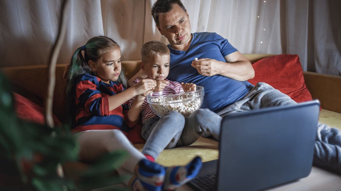 Family Christmas Movies to watch with the kids