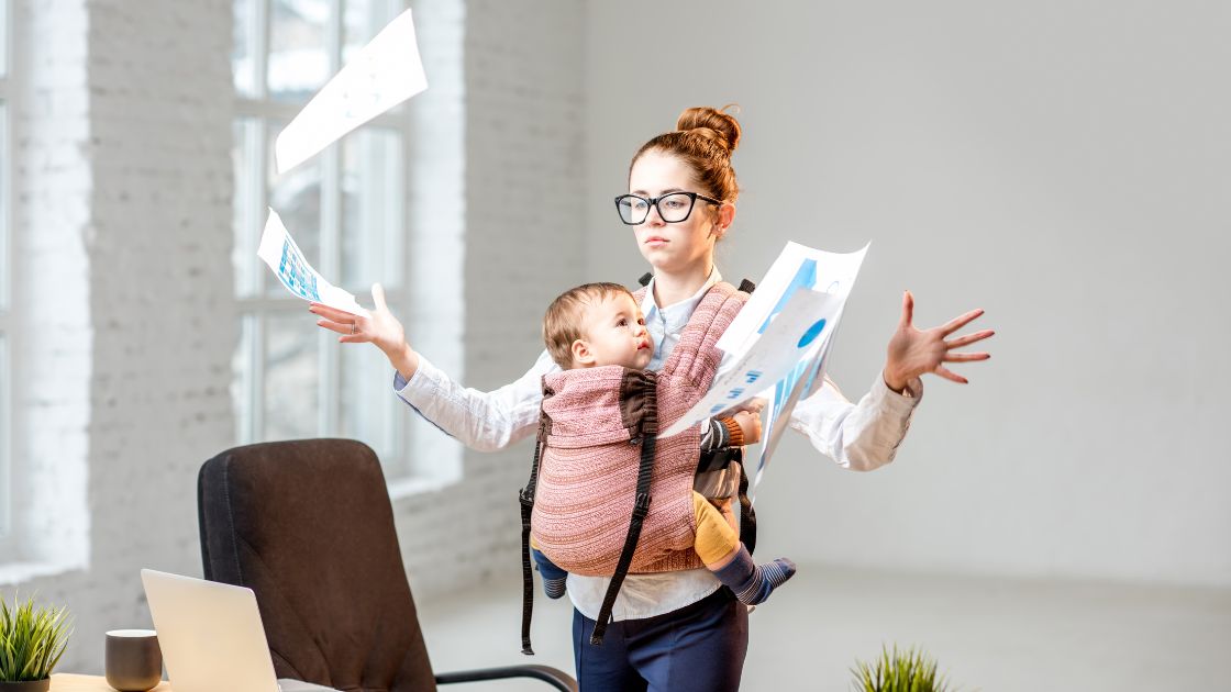 A Digital Memory Book App for Every Family, Especially Working Ones